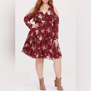 NWT Torrid Burgundy Floral Cold Shoulder Dress Size 4X
